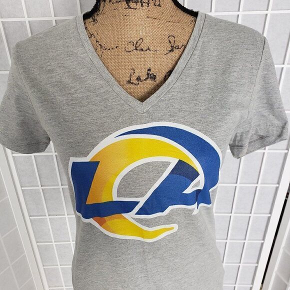 NWT Fanatics Aaron Donald V-Neck T-Shirt Size Small - Picture 1 of 5